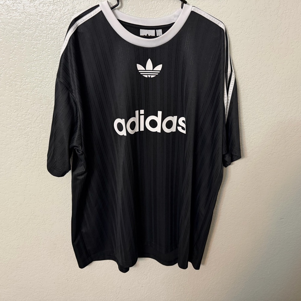 ADIDAS ORIGINAL MENS SIZE 2XL TEE SHIRT OVERSIZED